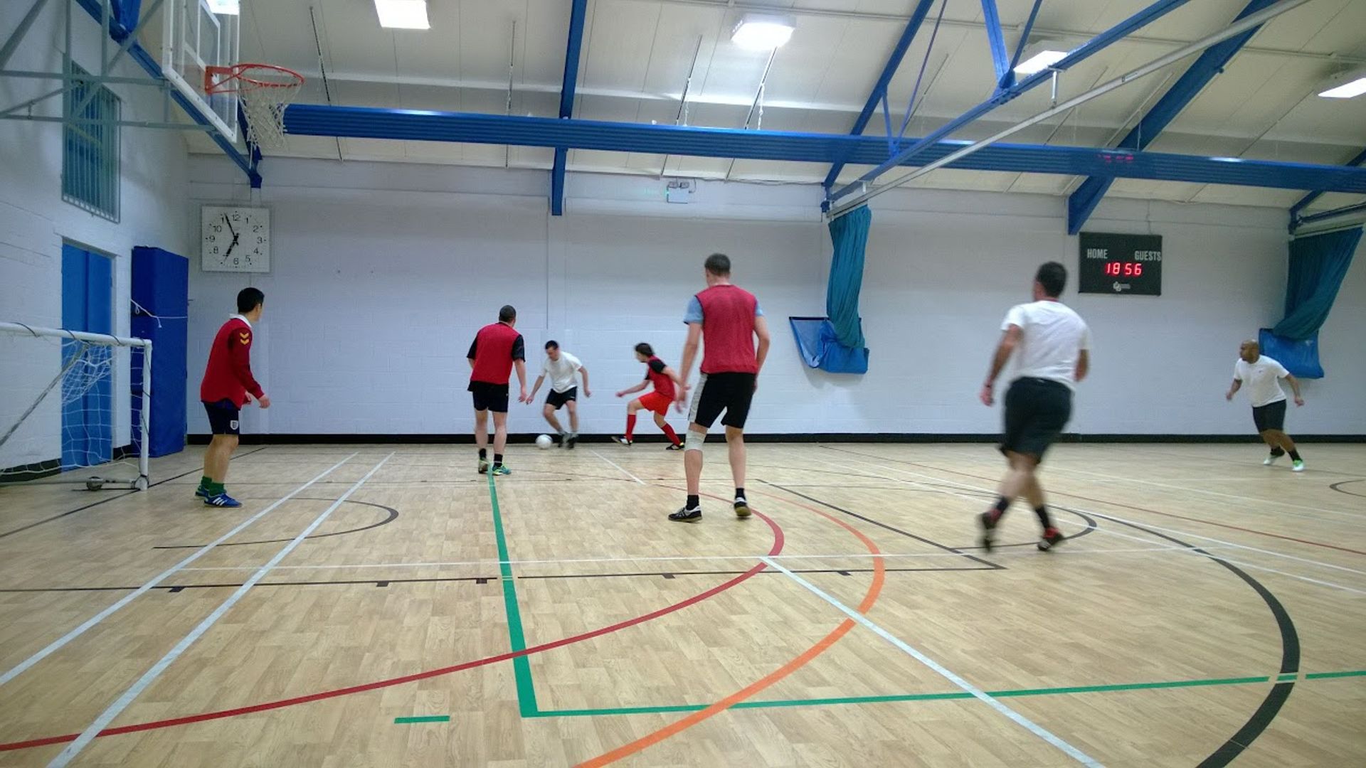 Charteris Sports Centre, Kilburn