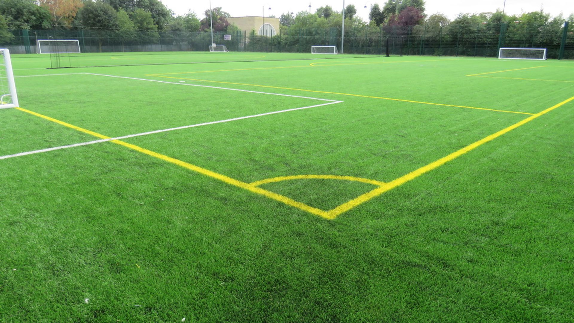 Roding Valley High School, Loughton